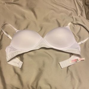 NWOT PINK Wireless 36C Bra